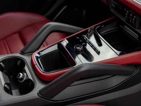 Certified 2024 Porsche Cayenne Turbo GT image 51