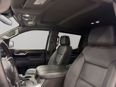 Used 2025 Chevrolet Silverado 1500 RST image 5