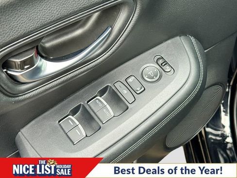 Certified 2025 Honda HR-V EX-L image 17