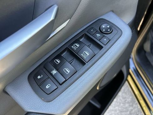 Used 2022 RAM 1500 Big Horn AWD/4WD image 16