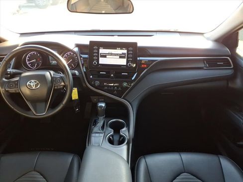 Used 2023 Toyota Camry SE image 14