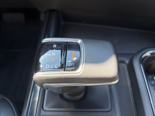 Used 2022 Chevrolet Silverado 1500 ZR2 w/ Technology Package AWD/4WD image 23