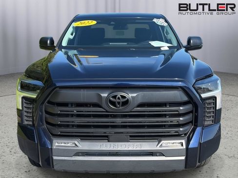 Used 2022 Toyota Tundra SR5 w/ Convenience Package RWD image 8