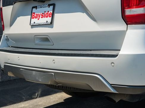 Used 2018 Ford Expedition XLT w/ Equipment Group 202A AWD/4WD image 11