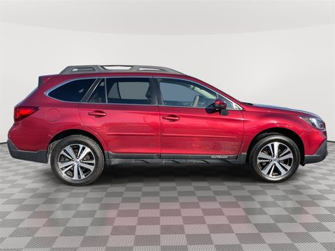 Used 2018 Subaru Outback 2.5i Limited image 8
