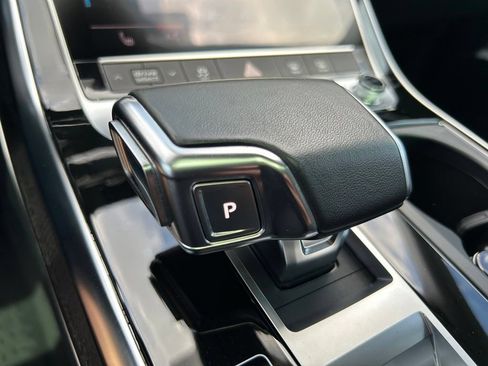 Used 2023 Audi Q8 Premium w/ Convenience Package AWD/4WD image 39