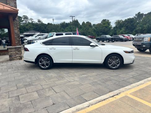Used 2024 Honda Accord EX-L image 4