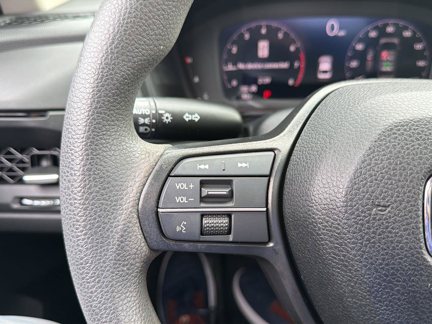 Used 2023 Honda Accord EX image 14