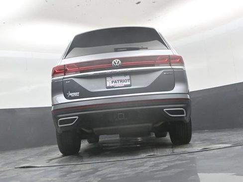 Used 2024 Volkswagen Atlas SE AWD/4WD image 44