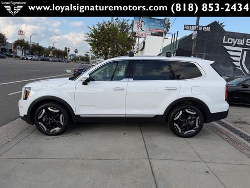 Used 2024 Kia Telluride S w/ S Sunroof Package FWD image 4