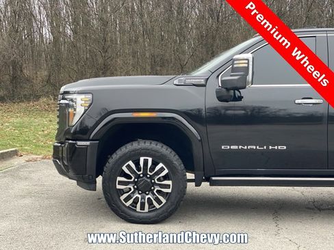 Used 2024 GMC Sierra 2500 Denali Ultimate w/ Max Trailering Package image 10