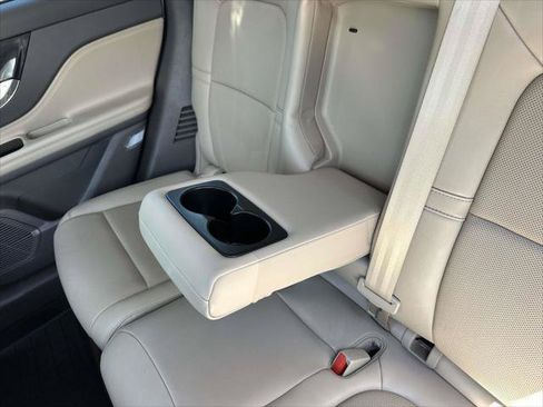 Used 2022 Lincoln Corsair AWD w/ Premium Package image 23