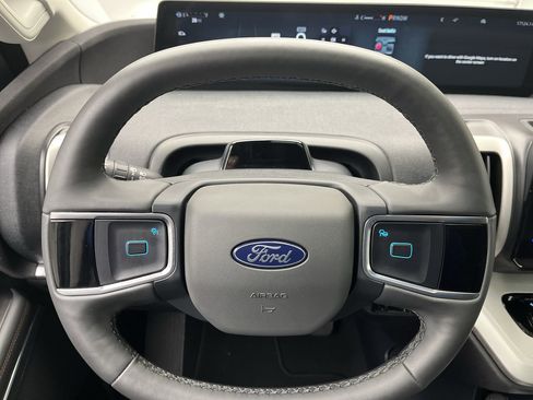 Certified 2025 Ford Expedition Max Active image 18