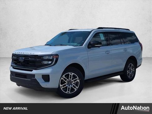 New 2026 Ford Expedition Active image 1