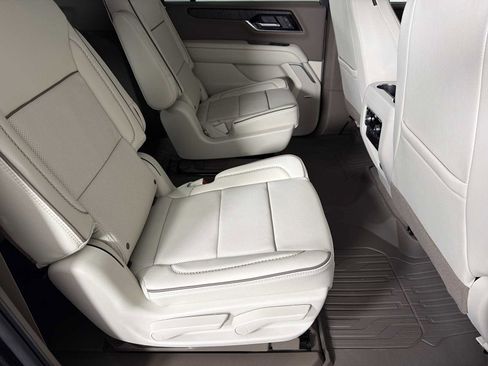 New 2026 GMC Yukon XL Denali w/ Sun & Power Step Package image 15