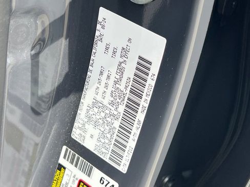 Certified 2024 Toyota Tacoma TRD Off-Road w/ TRD Off Road Upgrade Package AWD/4WD image 31
