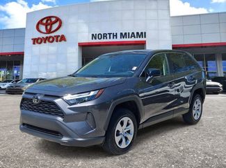 Used 2024 Toyota RAV4 LE video 2