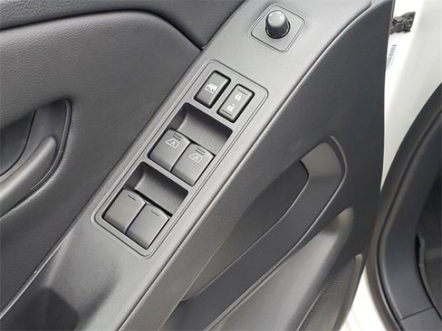 New 2026 Nissan Frontier SV image 6