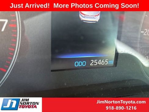Used 2025 Toyota Corolla SE FWD image 8