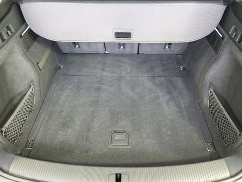 Used 2023 Audi Q5 2.0T Premium w/ Convenience Package image 14