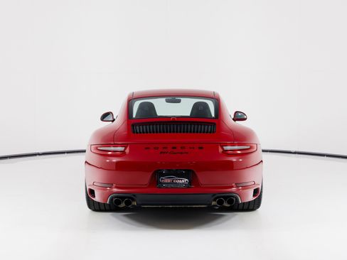 Used 2019 Porsche 911 Carrera image 4