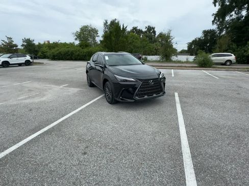 Used 2025 Lexus NX 250 FWD w/ Accessory Package (Z1) image 2