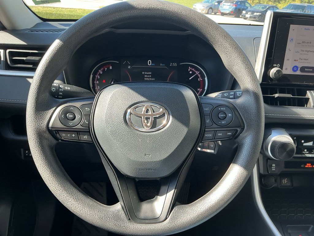 Used 2025 Toyota RAV4 LE AWD/4WD image 21