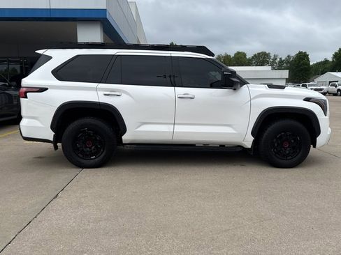 Used 2023 Toyota Sequoia TRD Pro AWD/4WD image 2