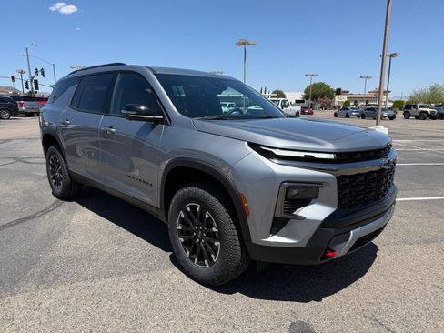New 2026 Chevrolet Traverse Z71 w/ Driver Confidence Package AWD/4WD image 3
