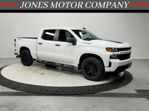Used 2022 Chevrolet Silverado 1500 Custom w/ Rally Edition AWD/4WD image 1