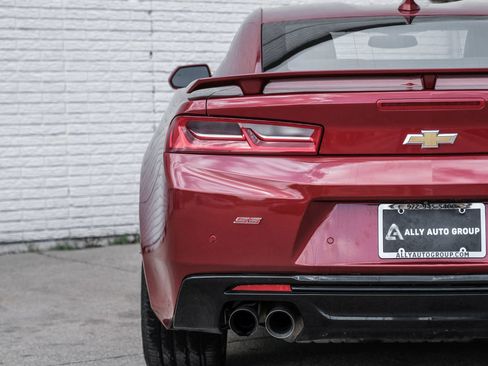 Used 2016 Chevrolet Camaro SS RWD image 42