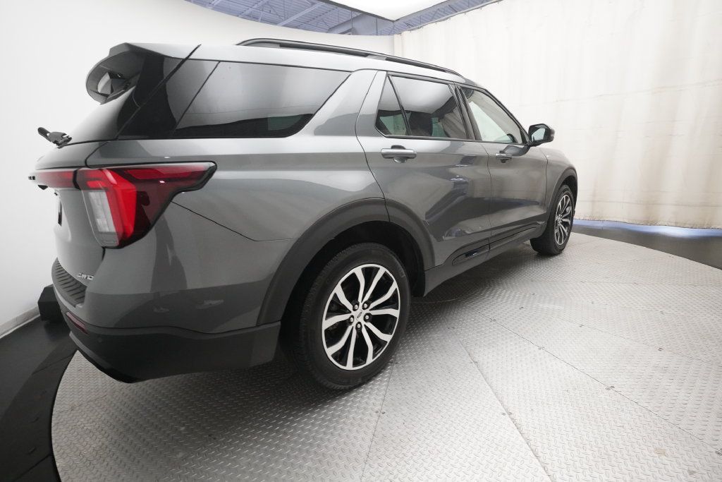 Used 2026 Ford Explorer ST-Line AWD/4WD image 37