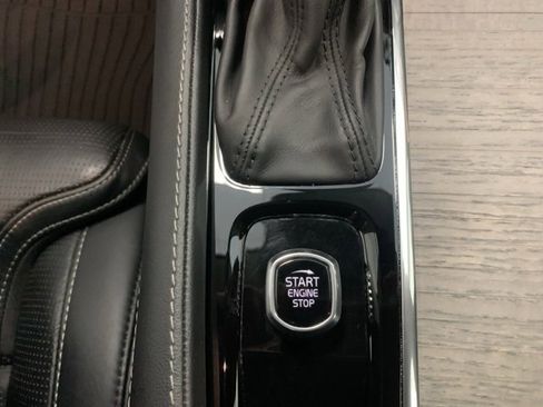 Certified 2022 Volvo XC90 T6 Inscription w/ Climate Package image 19