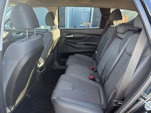 Used 2019 Hyundai Santa Fe SE image 11