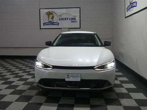 Used 2024 Kia EV6 Wind image 2