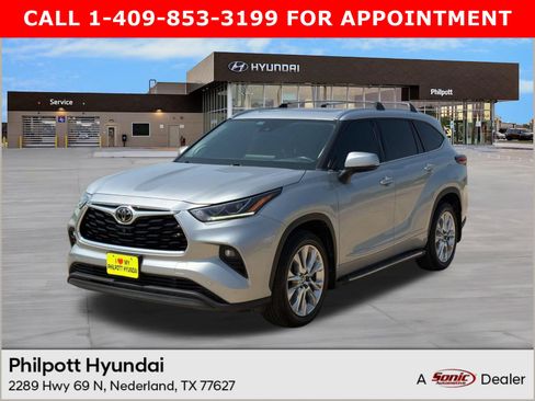 Used 2021 Toyota Highlander Limited FWD image 1