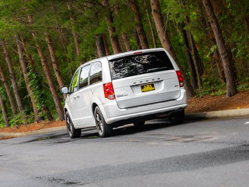 Used 2020 Dodge Grand Caravan GT FWD image 43