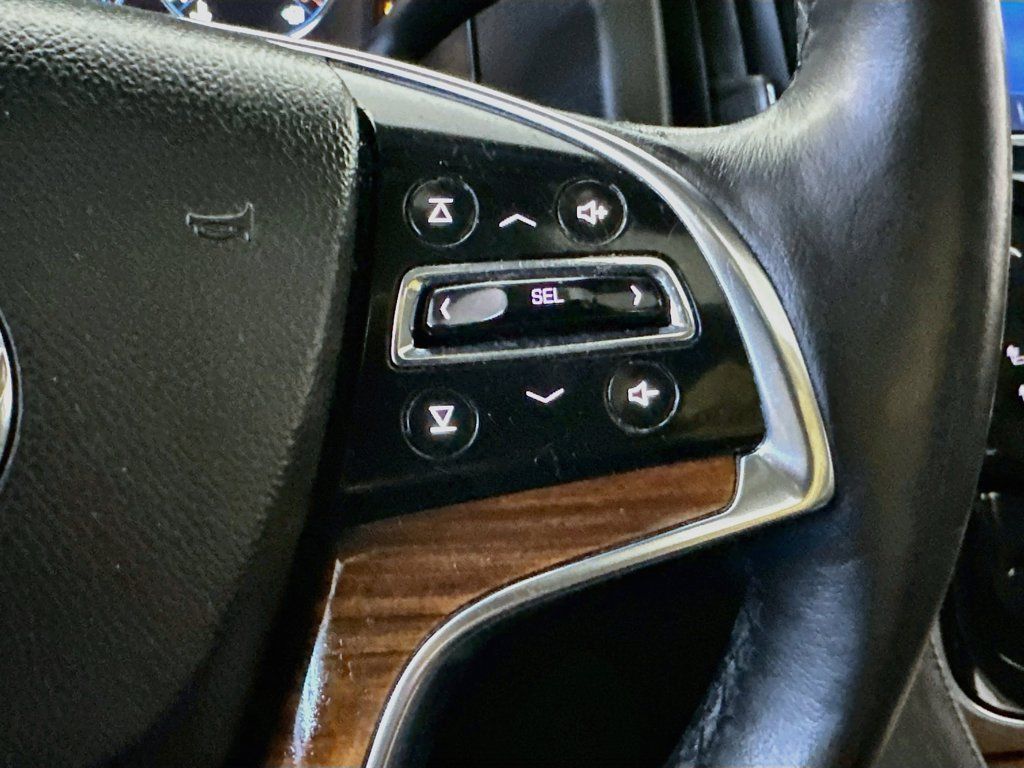 Used 2015 Cadillac Escalade Luxury AWD/4WD image 26