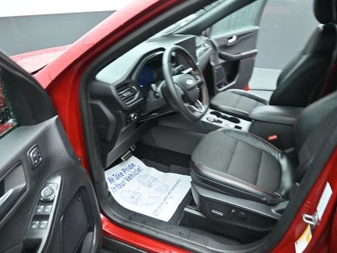 Used 2024 Ford Escape ST-Line Select w/ Tech Pack #2 AWD/4WD image 17