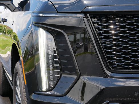 Used 2026 Cadillac Escalade Platinum Sport AWD/4WD image 15