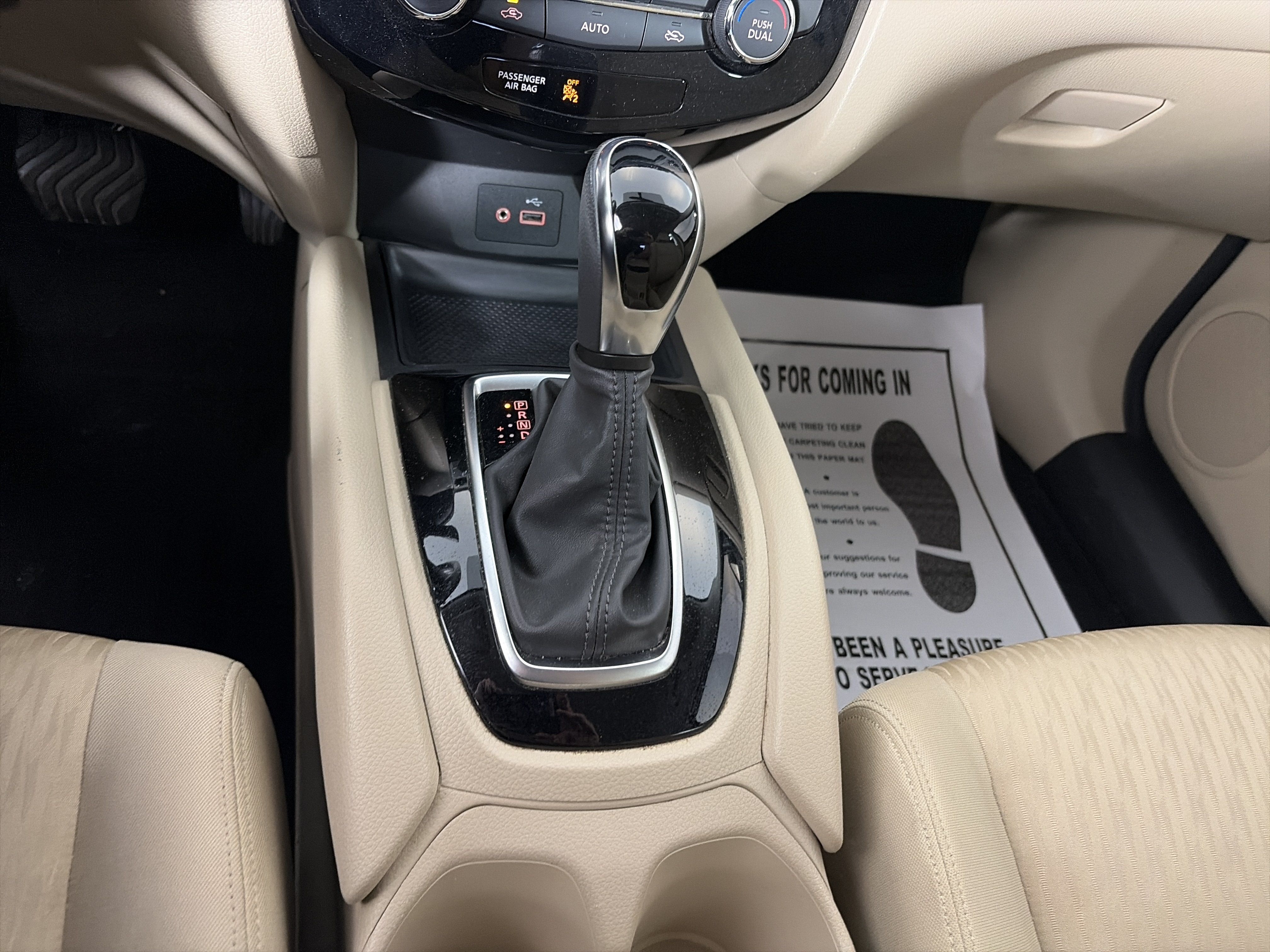 Used 2018 Nissan Rogue SV FWD image 26