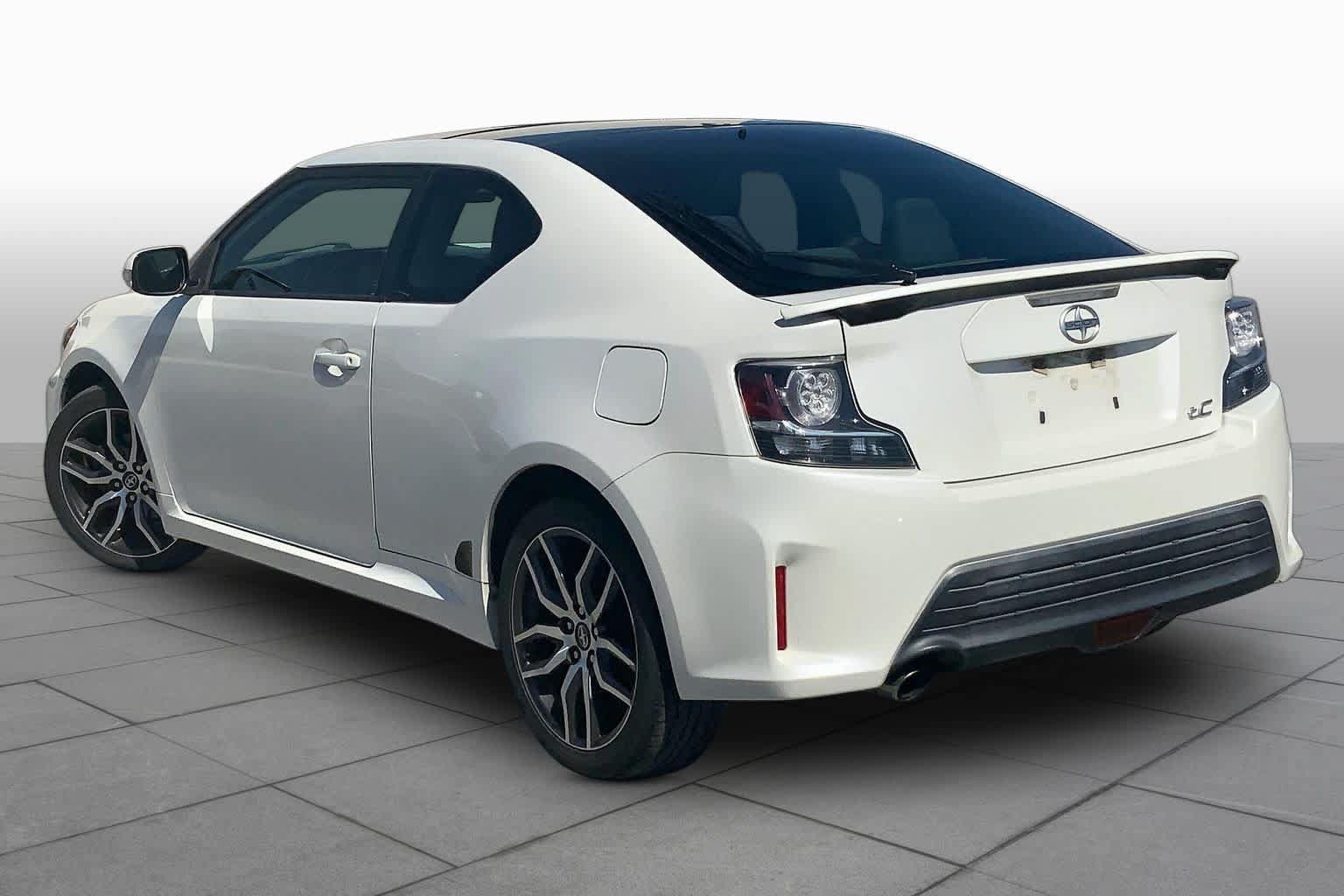 Used 2016 Scion tC FWD image 11