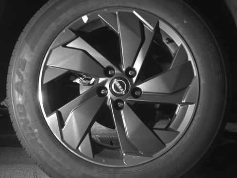 Used 2025 Nissan Rogue SV FWD image 15