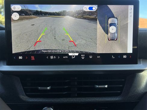 New 2026 Ford Explorer Platinum image 3