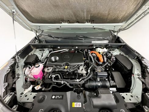 Used 2021 Toyota RAV4 XLE w/ Convenience Package AWD/4WD image 25