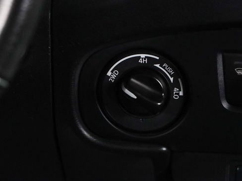 Used 2022 Nissan Frontier PRO-4X w/ Technology Package image 21