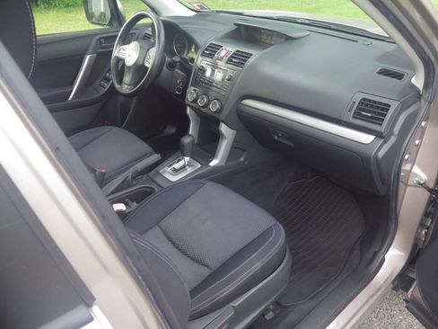 Used 2015 Subaru Forester 2.5i Premium w/ All-Weather Package AWD/4WD image 12