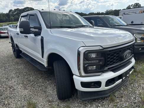Used 2024 Ford F250 XL w/ STX Appearance Package AWD/4WD image 3