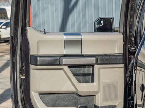 Used 2019 Ford F150 XLT w/ Equipment Group 302A Luxury image 33