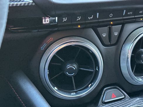 Used 2018 Chevrolet Camaro SS image 28